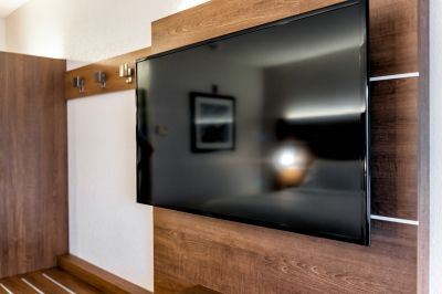 Television Hanging Service